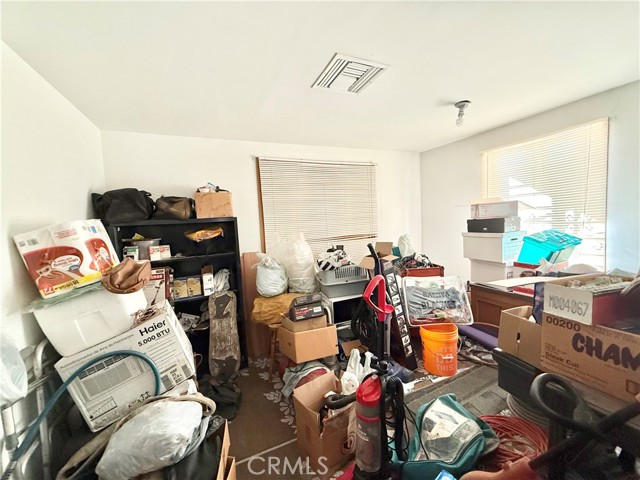 Detail Gallery Image 16 of 33 For 82489 3rd St, Trona,  CA 93562 - 6 Beds | 3 Baths