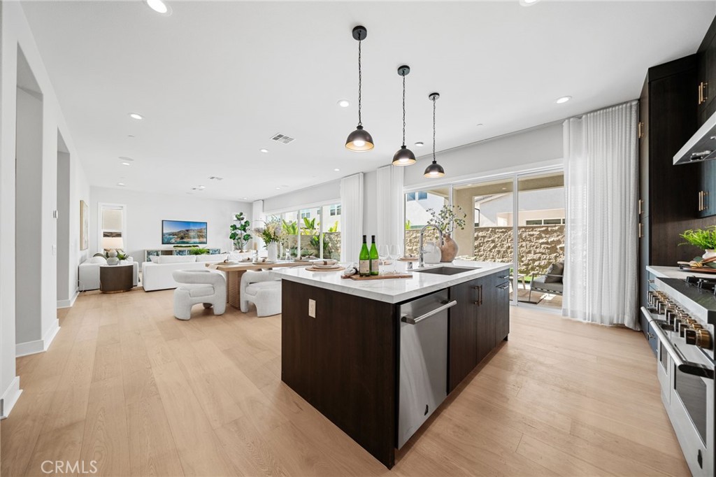 MLS #OC25239001 image #22