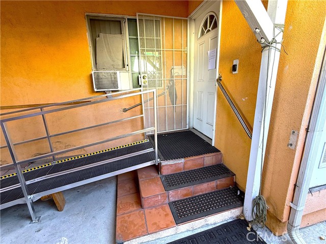Detail Gallery Image 5 of 15 For 14054 Roscoe, Panorama City,  CA 91402 - – Beds | – Baths