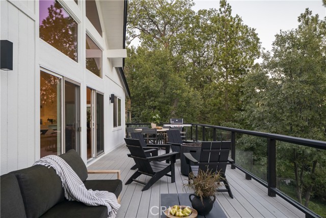 27792 West Shore Road, Lake Arrowhead CA: https://media.crmls.org/medias/15bff0f8-bde7-4cea-a147-17367e08d0ce.jpg