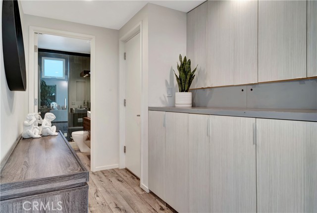 Detail Gallery Image 20 of 42 For 4974 Canoga Ave, Woodland Hills,  CA 91364 - 4 Beds | 4 Baths