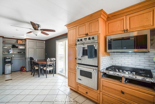 809 Berncastle Road, Acton CA: https://media.crmls.org/medias/15c0ad9c-184b-4942-88f2-3f2417f3e062.jpg