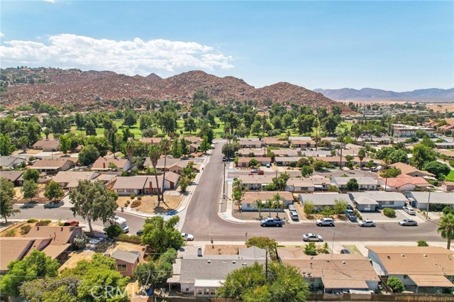 Detail Gallery Image 29 of 35 For 690 Barber Dr, Hemet,  CA 92543 - 2 Beds | 2 Baths