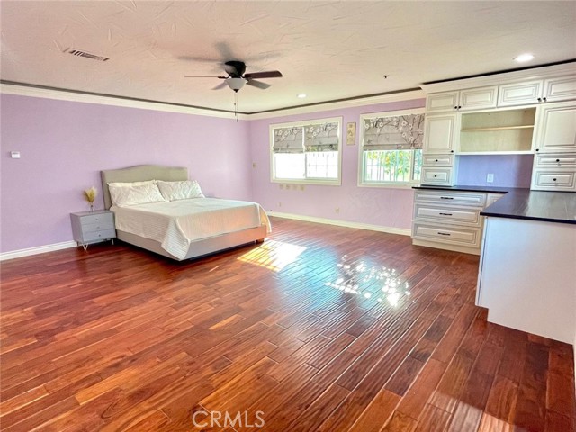 Image 22 of 31 For 537 Diamond St Street