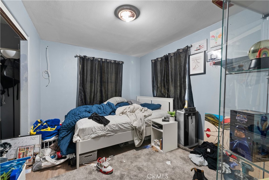 https://media.crmls.org/medias/15c17a04-33fd-47f7-b3c6-89f6dc15a8e0.jpg?preset=X-Large
