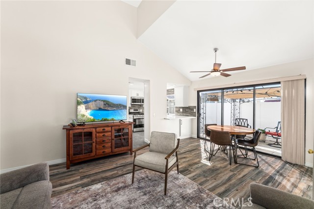 Detail Gallery Image 3 of 27 For 8513 Salina, Rancho Cucamonga,  CA 91730 - 2 Beds | 1 Baths