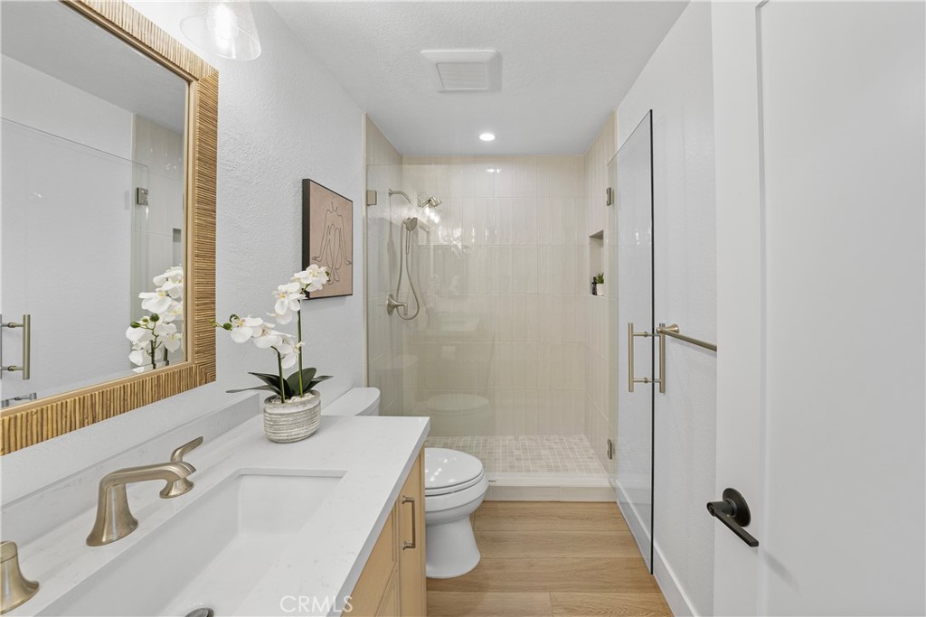 15c1b75e 7048 4294 975d 4a8196fc2088