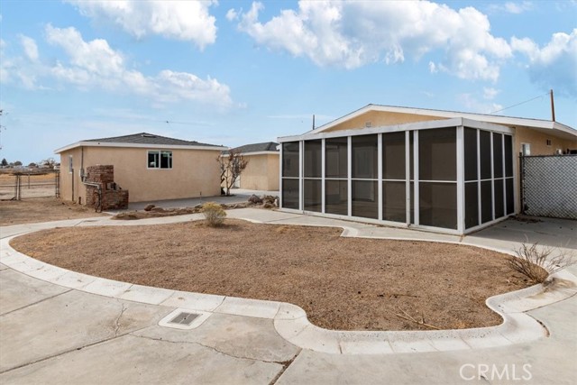 Detail Gallery Image 6 of 24 For 2231 W 20th St, Rosamond,  CA 93560 - 4 Beds | 2/1 Baths