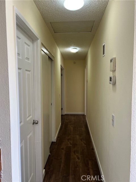924 N Quince Avenue, Rialto CA: https://media.crmls.org/medias/15c24bb4-4c3b-4500-98f4-6f314f53e453.jpg