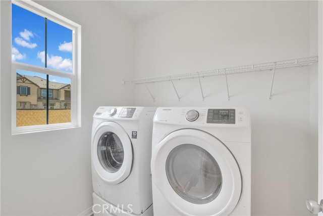 4009 E Coronado Privado, Ontario CA: https://media.crmls.org/medias/15c30e76-1f09-4dc1-b9bf-26afac18532c.jpg