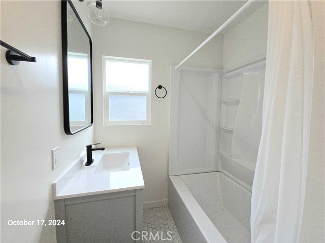 Detail Gallery Image 16 of 23 For 8524 Beverlywood St #2,  Los Angeles,  CA 90034 - 3 Beds | 2 Baths