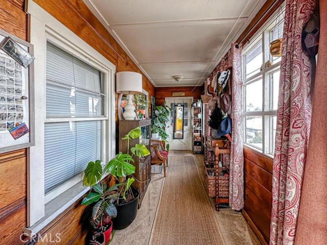 3915 E 11th Street, Long Beach CA: https://media.crmls.org/medias/15c5e7e0-c0ba-4caa-a43d-2762d9f1d88b.jpg