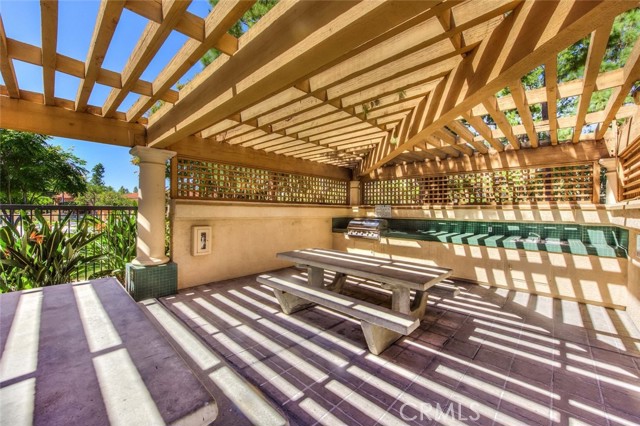 Detail Gallery Image 28 of 32 For 120 Gallery Way, Tustin,  CA 92782 - 3 Beds | 2/1 Baths