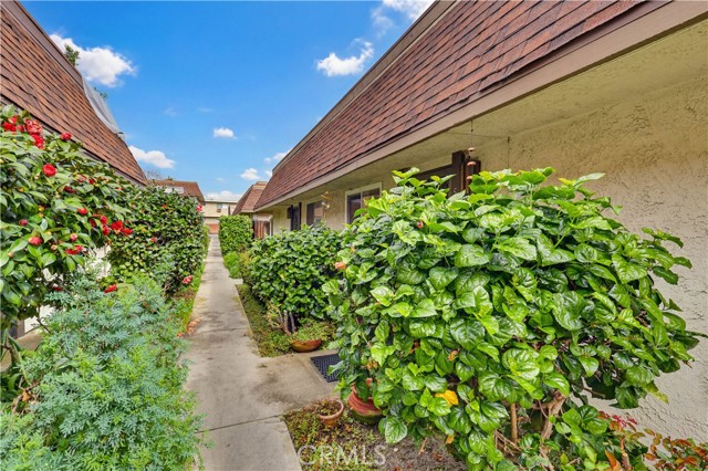 Image 2 of 50 For 5556 Temple City