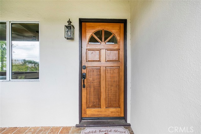 10630 Samoa Avenue, Tujunga CA: https://media.crmls.org/medias/15c6b9f2-de83-42e4-bc60-888fb0607811.jpg