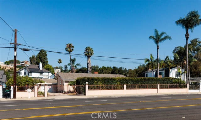 11211 Newport Ave., North Tustin CA: https://media.crmls.org/medias/15c8817f-8ea4-40a2-a5a9-4562a7b3c6ae.jpg