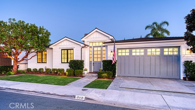 Detail Gallery Image 2 of 41 For 712 K Thanga, Corona Del Mar,  CA 92625 - 4 Beds | 4/1 Baths