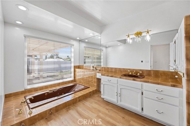 1049 2nd Street, Norco CA: https://media.crmls.org/medias/15c8fed8-51d5-4e51-b84c-7f5750fea061.jpg