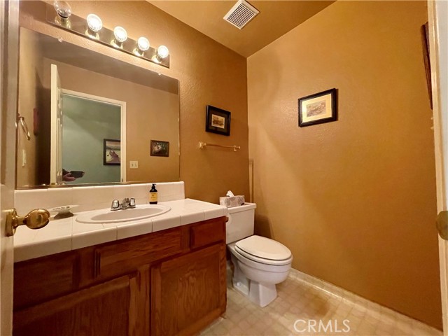 Detail Gallery Image 15 of 28 For 40547 Saddleback Rd, Bass Lake,  CA 93604 - 3 Beds | 2/1 Baths