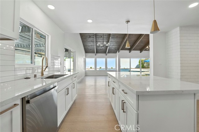 25201 Miles Ave, Lake Forest CA: https://media.crmls.org/medias/15c95f42-f89d-4cee-93c0-151eedd54692.jpg