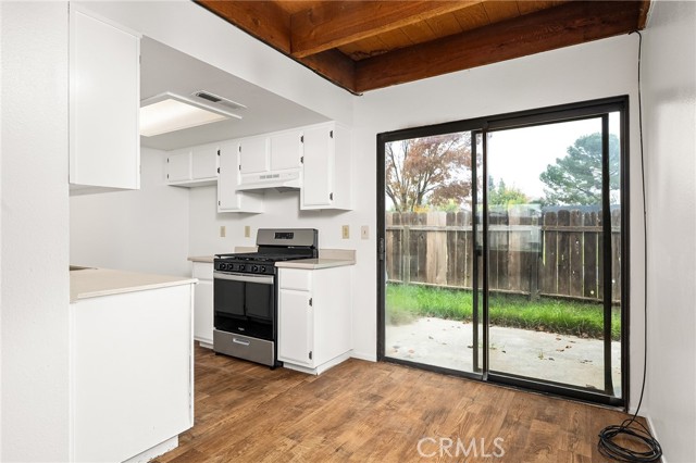 Detail Gallery Image 6 of 41 For 585 North St, Corning,  CA 96021 - 2 Beds | 1/1 Baths