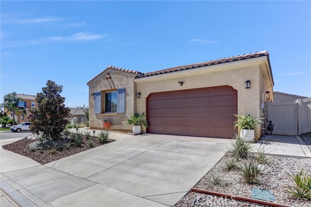 1619 Velum Ct, Beaumont, CA 92223 photo 2