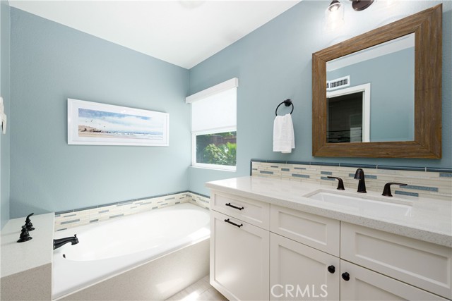 Detail Gallery Image 25 of 40 For 24772 Weyburn, Laguna Hills,  CA 92653 - 4 Beds | 2/1 Baths