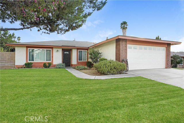 3558 Hancock Dr, Riverside, CA 92503