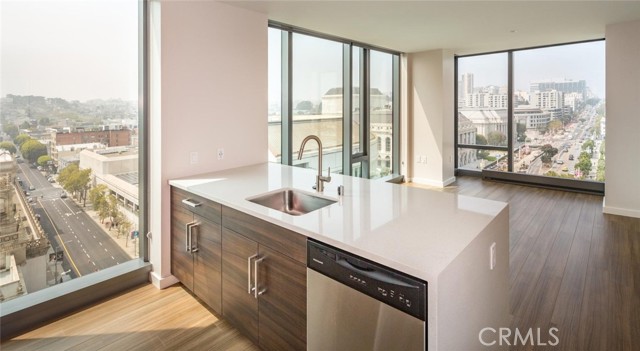 Detail Gallery Image 9 of 75 For 150 Van Ness Ave #1222,  San Francisco,  CA 94102 - 1 Beds | 1 Baths