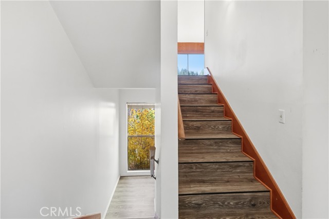 Detail Gallery Image 16 of 71 For 27657 Peninsula #110 Dr, Lake Arrowhead,  CA 92352 - 4 Beds | 2/1 Baths