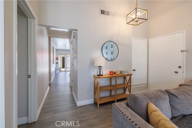 Detail Gallery Image 14 of 53 For 1422 Camelot Dr, Corona,  CA 92882 - 2 Beds | 1/1 Baths