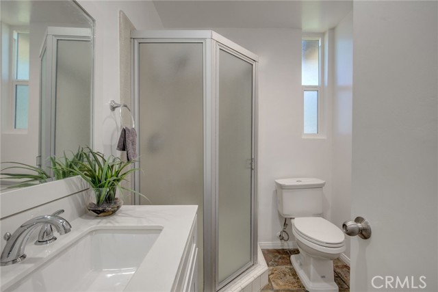 Detail Gallery Image 18 of 30 For 5901 Canterbury Dr #12,  Culver City,  CA 90230 - 2 Beds | 2 Baths