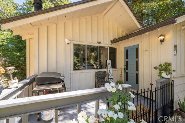 Detail Gallery Image 6 of 46 For 693 Ca 138, Crestline,  CA 92325 - 3 Beds | 2 Baths