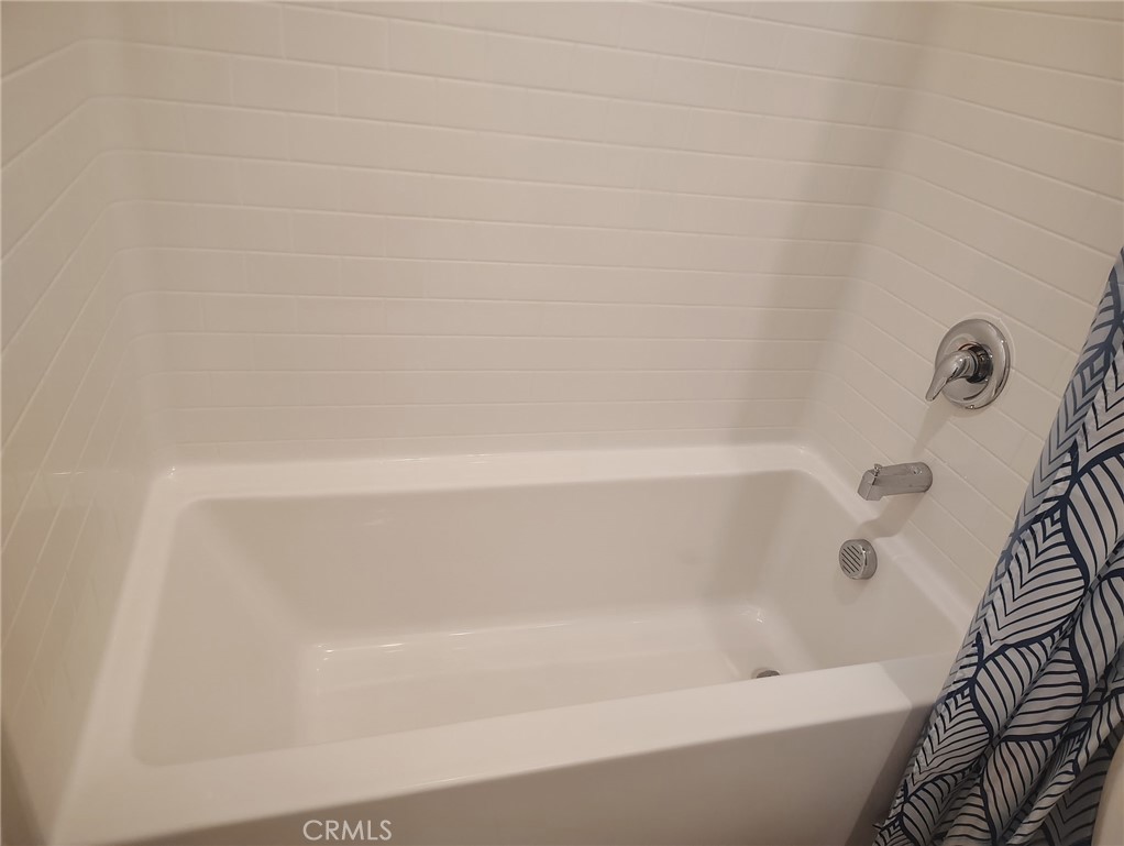 https://media.crmls.org/medias/15cd7d34-b0a8-4424-afc2-40babe59c928.jpg?preset=X-Large