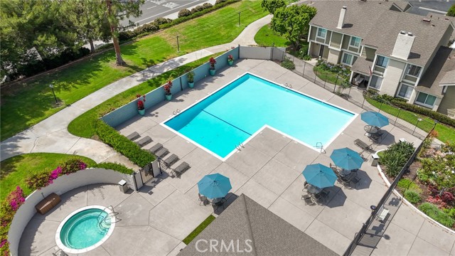 14 Black Oak, Irvine CA: https://media.crmls.org/medias/15cda5d8-caf1-4eef-b5d8-a4595bbdbf39.jpg