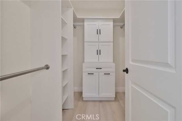 22131 1/2 Victory, Canoga Park CA: https://media.crmls.org/medias/15ce5972-fe64-4f5e-9154-9ecbcc66304a.jpg