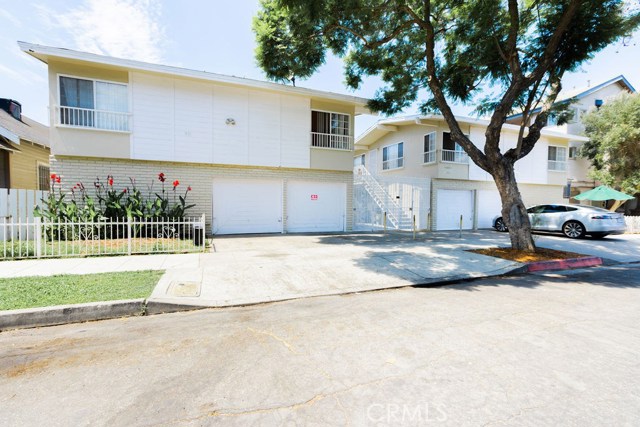 911 Rose Avenue Long Beach, California Price reduced and now available separately from portfolio! Rare portfolio property of 16 units on 2 parcels separated by an entry courtyard. Great unit mix of fourteen 2 Bed/1 Bath units and two 3 Bed/2 Bath units. All but 1 unit recently upgraded including flooring, kitchen cabinets, quartz counters, and new bathrooms. Strong actual income at 12.91X gross plus an additional 10.3% upside in income to a market GRM of 11.70. Very well parked with 10 separate garages plus 10 off-street parking spaces. Less than a mile to Alamitos Beach. Only four blocks to Retro Row. Available together with 1332 Walnut (MLS#SB20171640) and 811-817 Rose (MLS#SB20171469). Can be sold separately, but seller is motivated and can sell together for a better price.