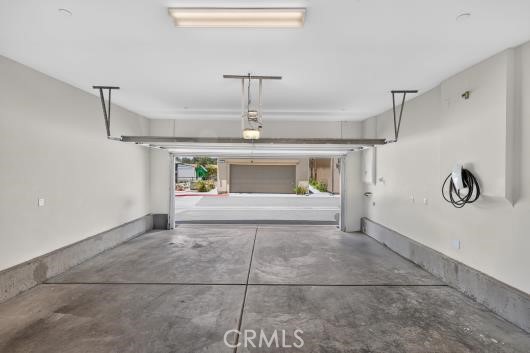https://media.crmls.org/medias/15cee279-f93e-464a-b77e-9614b955b5ec.jpg?preset=X-Large