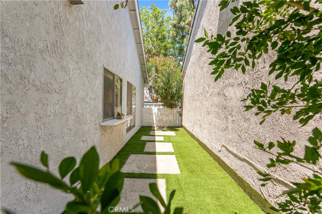 MLS #OC25246722 image #7