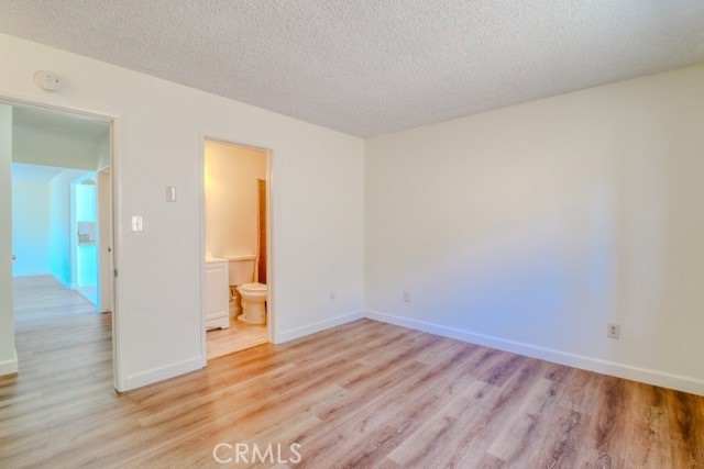 https://media.crmls.org/medias/15cf9718-7482-4ad0-b28f-736924f78162.jpg?preset=X-Large
