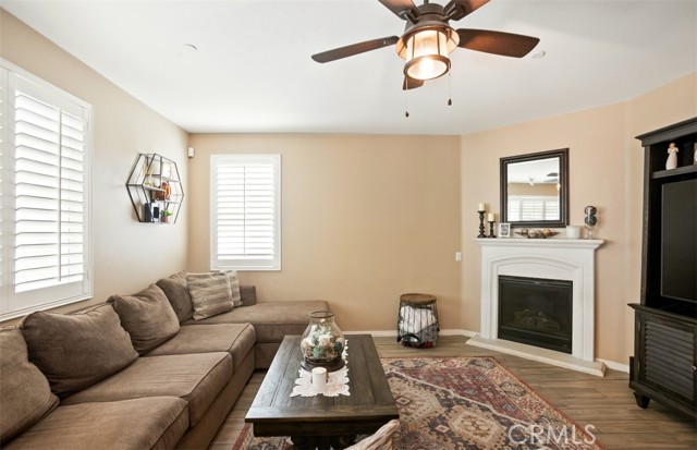 17995 Lacebark Court, San Bernardino CA: https://media.crmls.org/medias/15cfb7be-12cd-4b74-b48e-2faeb0d8c322.jpg