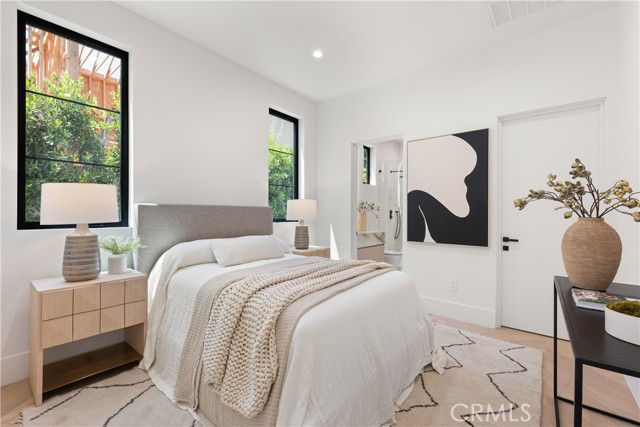 4205 Agnes Avenue, Studio City CA: https://media.crmls.org/medias/15d02403-e7ff-4656-8b7b-b7f4b4733643.jpg