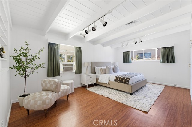 Detail Gallery Image 13 of 34 For 18638 Malden, Northridge,  CA 91324 - 4 Beds | 2 Baths