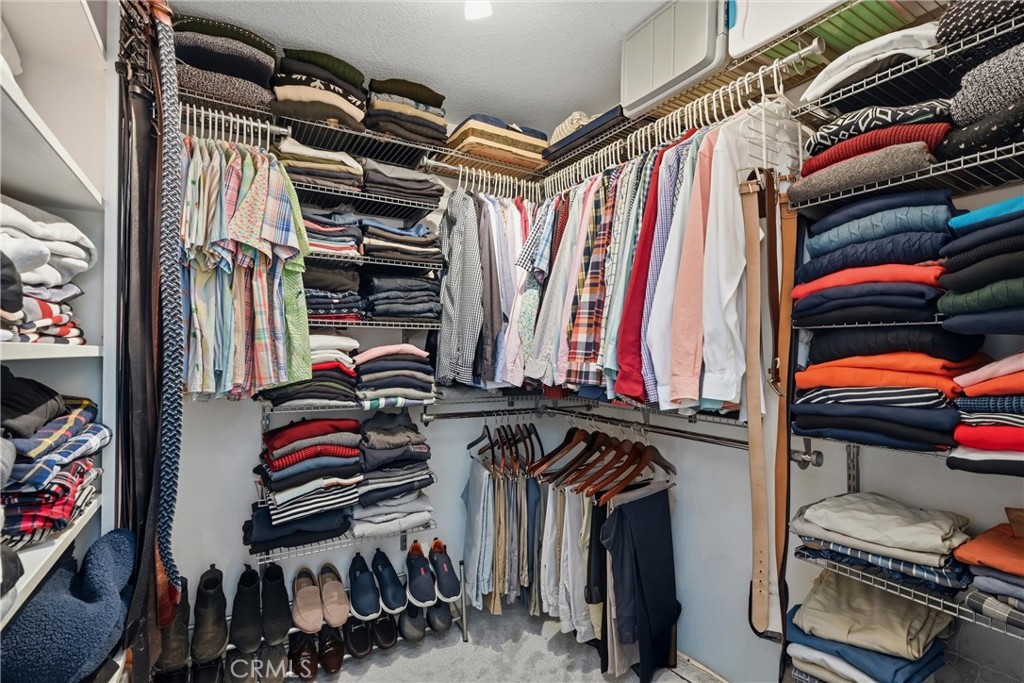 https://media.crmls.org/medias/15d1255b-69ba-4d35-a30d-e91b70562ee0.jpg?preset=X-Large