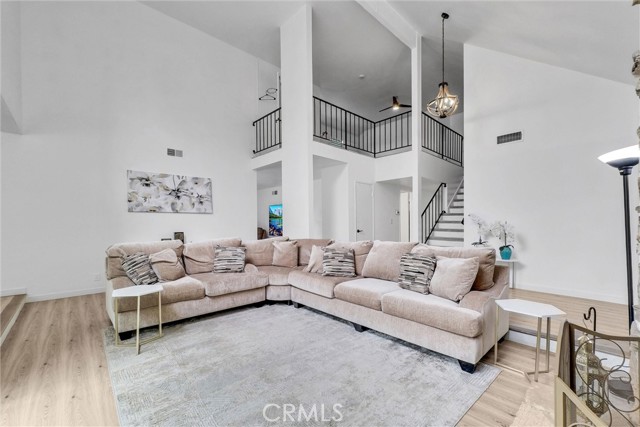 1340 S Scarborough Lane, Anaheim CA: https://media.crmls.org/medias/15d1530c-9483-403d-97f7-908d87e72042.jpg
