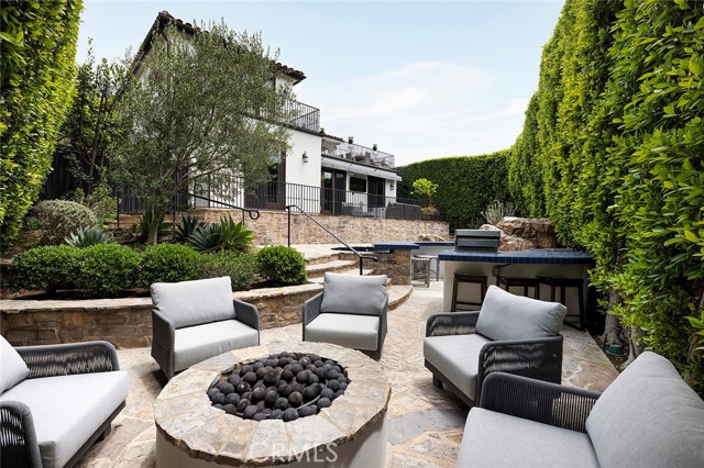 420 De Sola Terrace, Corona del Mar CA: https://media.crmls.org/medias/15d1e722-b64c-439a-a4d0-71938d912d81.jpg