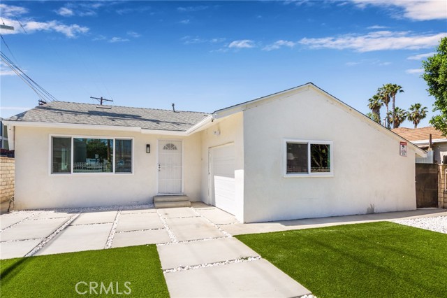 Detail Gallery Image 3 of 31 For 22016 Schoolcraft St, Canoga Park,  CA 91303 - 3 Beds | 2 Baths