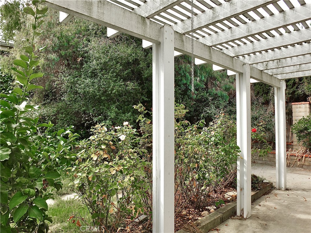 https://media.crmls.org/medias/15d22d6c-c91d-4412-a401-9ebecd698479.jpg?preset=X-Large