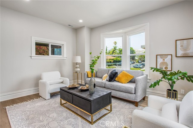 4224 Brockton Avenue, Riverside CA: https://media.crmls.org/medias/15d2e43e-4f67-426c-a299-eaf0d062c4f7.jpg