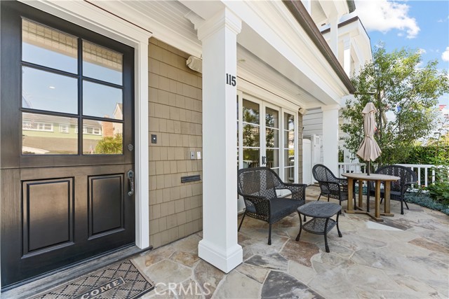 Detail Gallery Image 4 of 44 For 115 Topaz Ave, Newport Beach,  CA 92662 - 3 Beds | 3/1 Baths